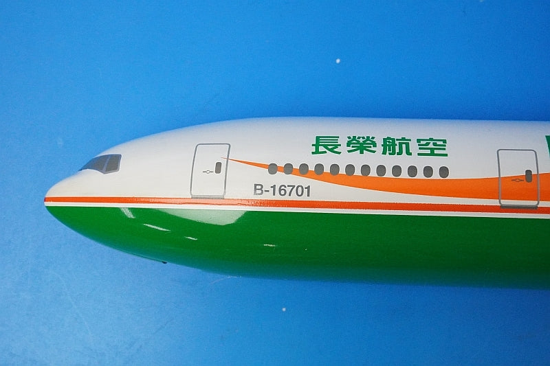 1:200 B777-300ER EVA Air B-16701 3213 Hogan airplane model