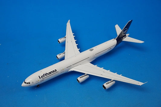 1:400 A340-300 Lufthansa D-AIGU 04547 Phoenix airplane model