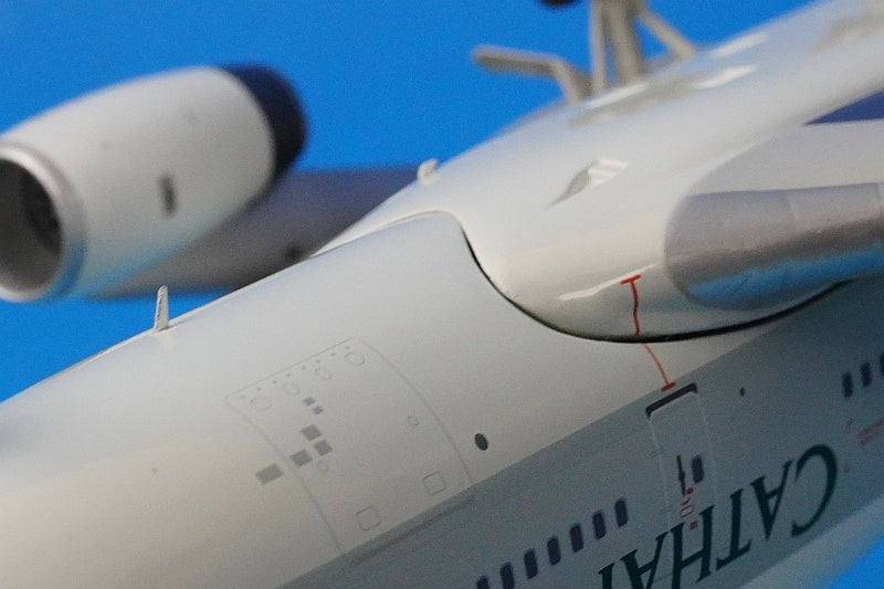 1:200 Airbus B747-400 Cathay Pacific VR-HOT BBOXCATH888 Blue Box airplane model