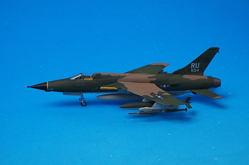 1:144 F-105D Thunderchief, U.S. Air Force, 355th Tactical Fighter Wing, 357th Tactical Fighter Squadron, Takley Air Base, RU/#60-0504 AV440027 Avionics