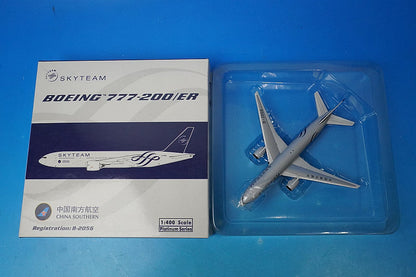 1:400 B777-200:ER China Southern China Southern B-2056 10333 Phoenix airplane model