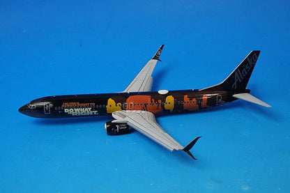 1:200 Boeing 737-900ER Alaska Our Commitment/UNCF Flap Down N492AS [G2ASA1016F] Gemini