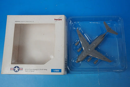 1:500 C-17A Globemaster III US Air Force 3rd Wing 517478 Herpa airplane model