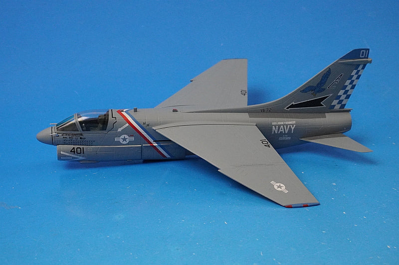 1:72 A-7E US Navy Attack Squadron 72 Blue Hawks USS John F. Kennedy AC401 JCW-72-A7-001 JC Wings airplane model