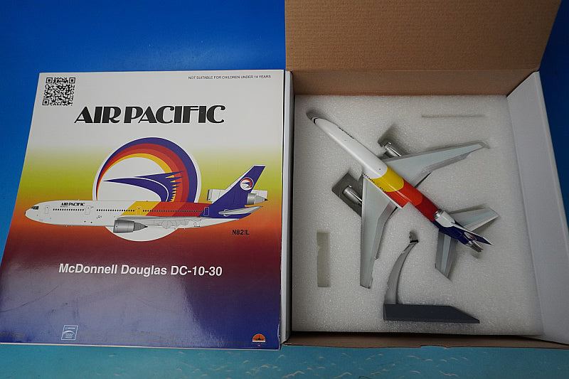 1:200 DC-10-30 Air Pacific N821L IFDC100718 Inflight airplane model