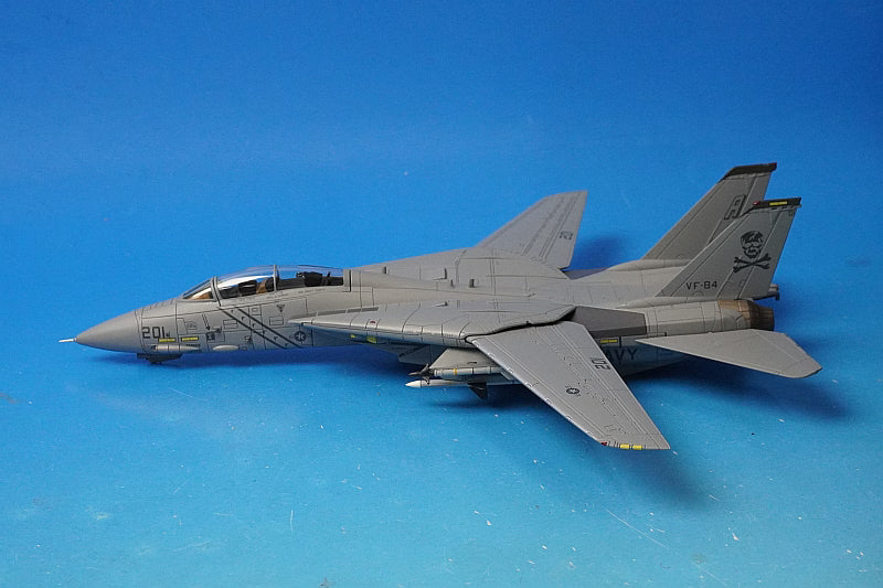 1:72 F-14A Tomcat, US Navy, Fighter Squadron 84, Jolly Rogers, Commander's (CO) aircraft, deployed on the aircraft carrier USS Theodore Roosevelt #201/#162692 HA5212 Hobby Master airplane model