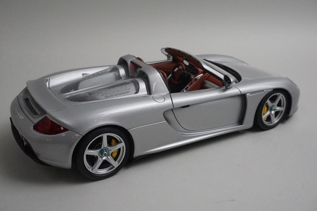 1:18 AUTOart 78041 Porsche Carrera GT Silver model car