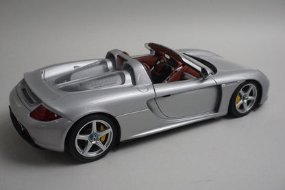 1:18 AUTOart 78041 Porsche Carrera GT Silver model car