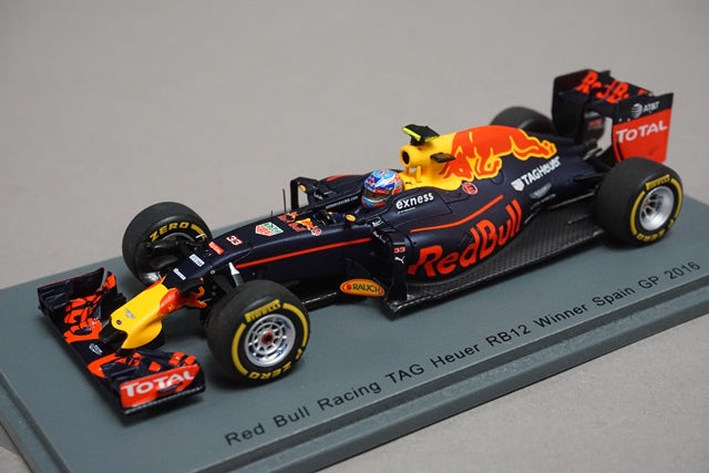 1:43 SPARK S5019 Red Bull Racing TAG Heuer RB12 Spanish GP Winner M.Verstappen 2016 #33