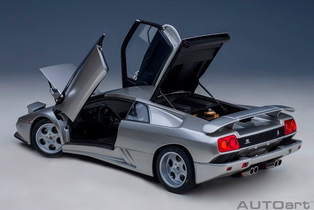 79143 AUTOart 1:18 Lamborghini Diablo SE30 Jota TITANIO/Metallic Silver