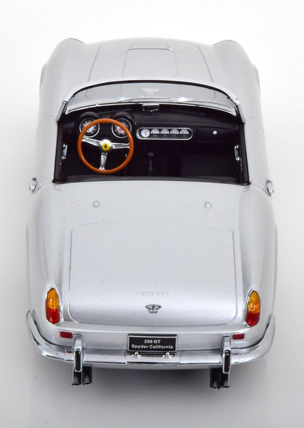 KKDC181042 KK scale 1:18 Ferrari 250 California Spyder 1960 silver