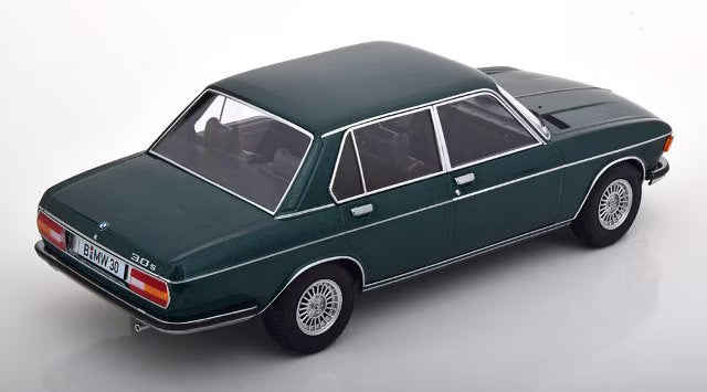 KKDC180405 KK scale 1:18 BMW 3.0S E3 2 Series 1971 Dark Green Metallic