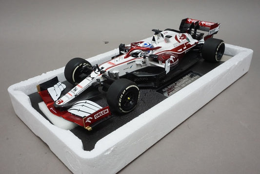 1:18 MINICHAMPS 117212307 Alfa Romeo Racing Oren C41 K.Raikkonen Abu Dhabi 2001