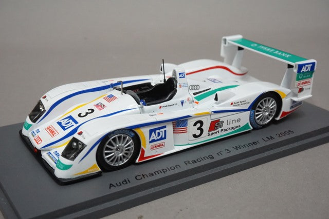 1:43 SPARK S0672 Audi Champion Racing Winner LM 2005 #3