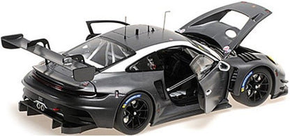 110246000 MINICHAMPS 1:18 Porsche 911 (992) GT3 R Carbon/Custom Version