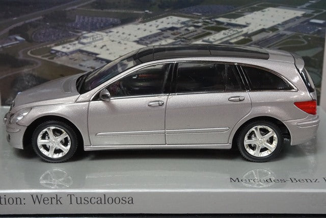 1:43 MINICHAMPS B66962243 Mercedes-Benz R Class 2005