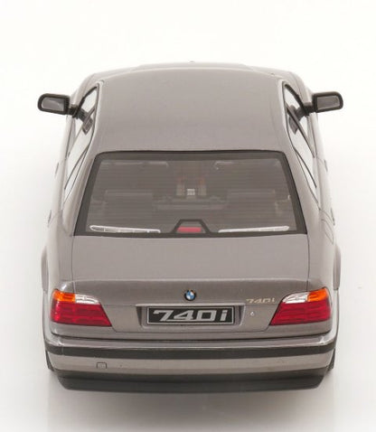 KKDC180367 KK scale 1:18 BMW 740i E38 1st Series 1994 Grey Metallic