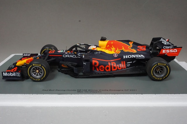 1:18 SPARK 18S582 Red Bull Racing Honda RB16B Emilia Romagna GP Winner 2021 #33