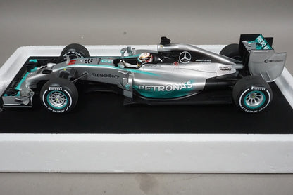 1:18 SPARK 18S138 Mercedes F1 W05 British GP winner 2014 #44 L.Hamilton