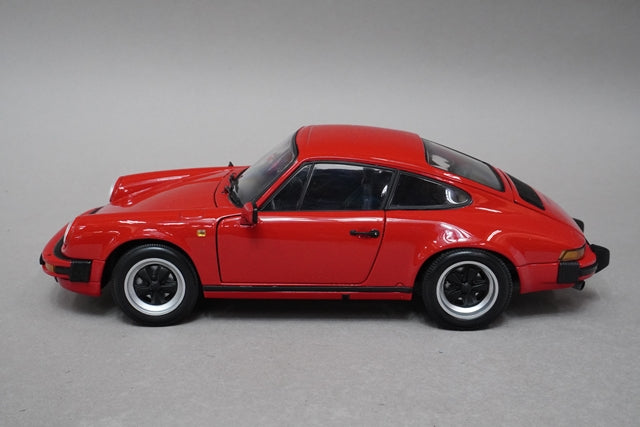 1:18 MINICHAMPS 100063021 Porsche 911 Carrera Coupe 1983 Red