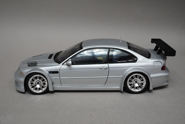 1:18 MINICHAMPS 100012100 BMW M3 GTR 'Street' 2001 Silver