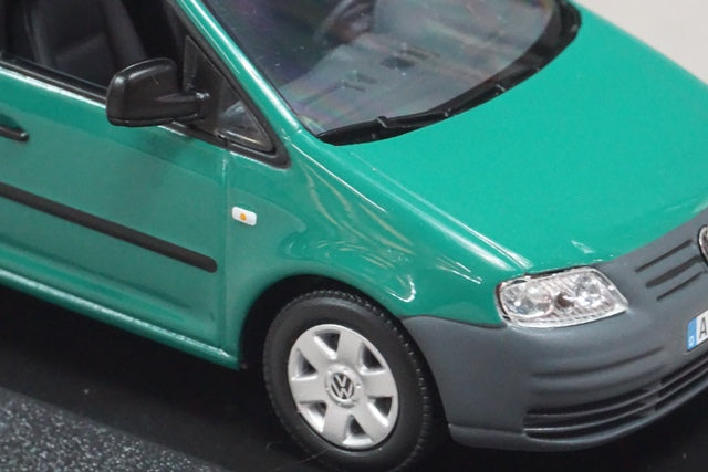 1:43 MINICHAMPS 400053100 Volkswagen Caddy 2003 Green