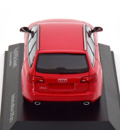 943 017213 MINICHAMPS 1:43 Audi RS6 Avant 2007 red