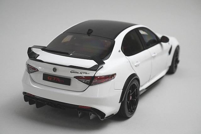 M89006 MOTORHELIX 1:18 Alfa Romeo Giulia GTAm Trophy White model car