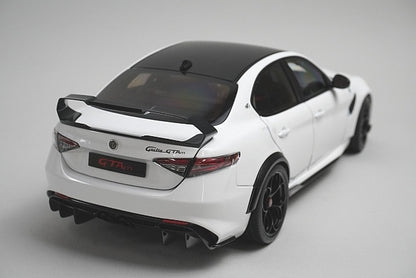 M89006 MOTORHELIX 1:18 Alfa Romeo Giulia GTAm Trophy White model car