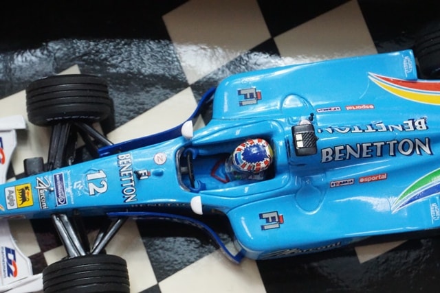1:43 MINICHAMPS 430000012 Benetton Playlife B200 #12 A.Waltz model car