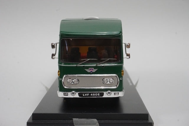 1:43 SPARK S0287 Lotus Transporter 1967 model car