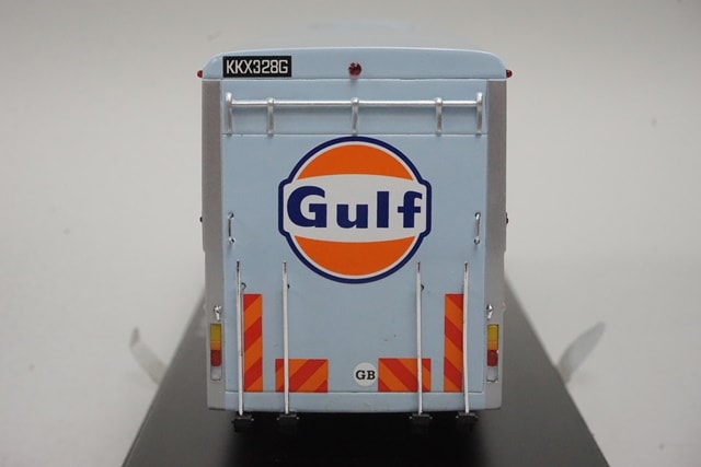 1:43 SPARK S0289 Gulf Transporter 1971 model car