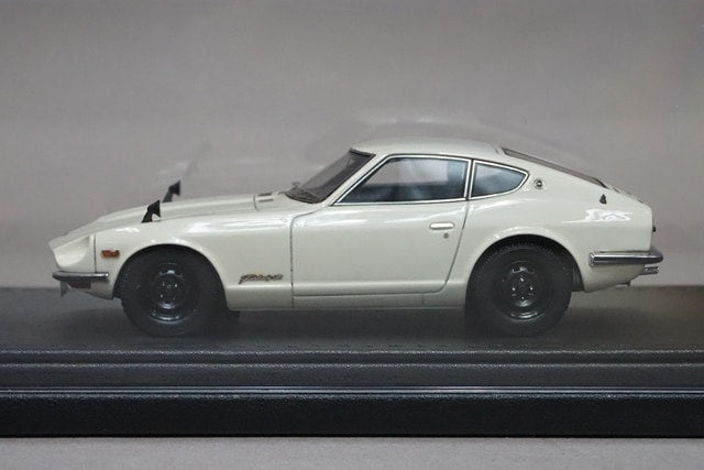 1:43 ignition model IG0019 Nissan Fairlady Z (S30) White model car