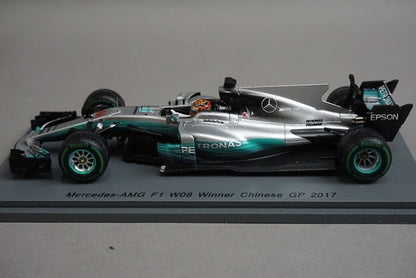 1:43 Spark S5030 Mercedes-AMG F1 W08 Chinese Grand Prix Winner 2017 #44 L. Hamilton model car