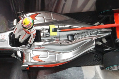 1:43 MINICHAMPS 530104322 Vodafone McLaren Mercedes MP4-25 Canadian GP 2010 #2 L.Hamilton