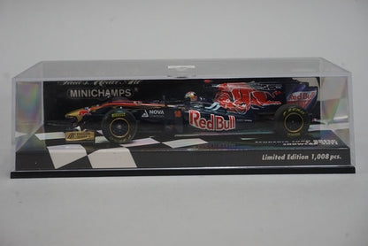 1:43 MINICHAMPS 410110088 Scuderia Toro Rosso Show Car 2011 #18 S.Buemi