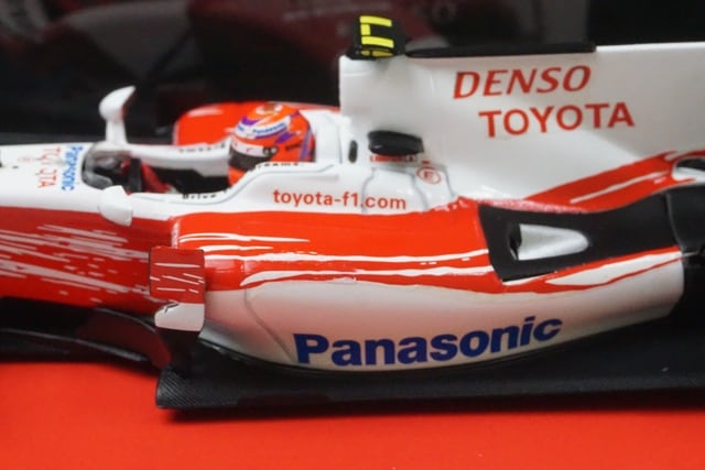 1:43 MINICHAMPS 413090310 FORZA Panasonic Toyota TF109 Japan GP 2009 #10 model car
