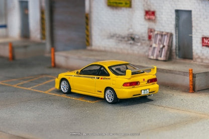 T64G-TL059-YL Tarmac Works 1:64 Honda Integra TYPE R DC2 MUGEN Sunlight Yellow model car