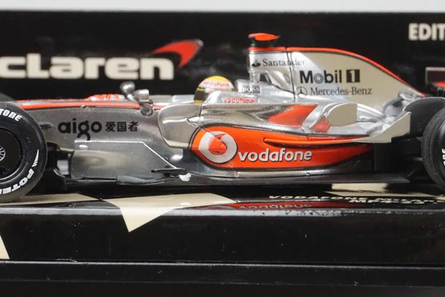 1:43 MINICHAMPS 530084322 Vodafone McLaren Mercedes MP4-23 2008 #22 L. Hamilton model car
