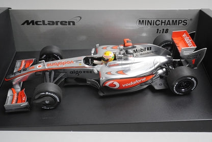1:18 MINICHAMPS 530091801 Vodafone McLaren Mercedes MP4-24 2009 #1 L. Hamilton model car