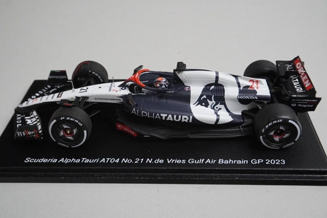 1:43 Spark SCS238 Scuderia AlphaTauri AT04 Gulf Air Bahrain GP 2023 #21 model car