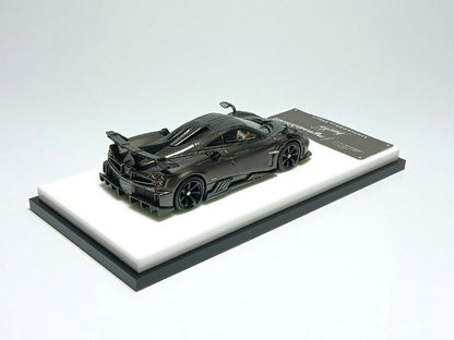 MC640015D MC Model Collect 1:64 Scale Pagani Huayra Imola, Pearl Grey with Carbon Roof