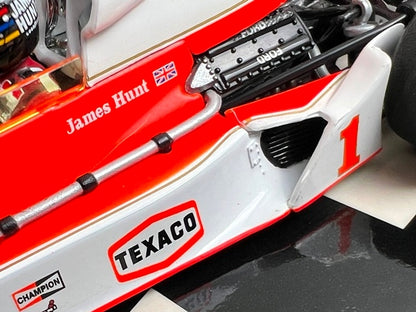 1:43 MINICHAMPS 530774301 McLaren Ford M26 1977 J. Hunt model car