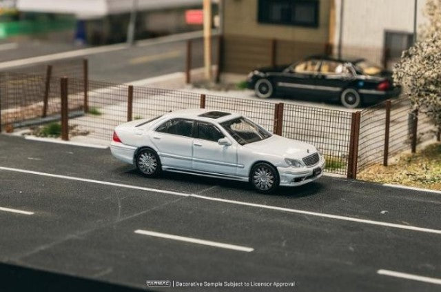 T64G-072-WH Tarmac Works 1:64 Mercedes-Benz S-Class Wald Alabaster White