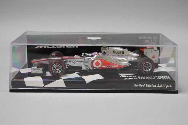 1:43 MINICHAMPS 530114314 Vodafone McLaren Mercedes MP4-26 Canadian GP 2011 #4 model car