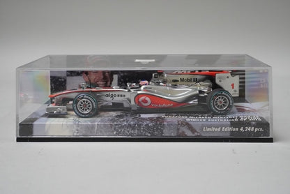 1:43 MINICHAMPS 530104311 Vodafone McLaren Mercedes MP4-25 Australian GP 2010 #1 model car
