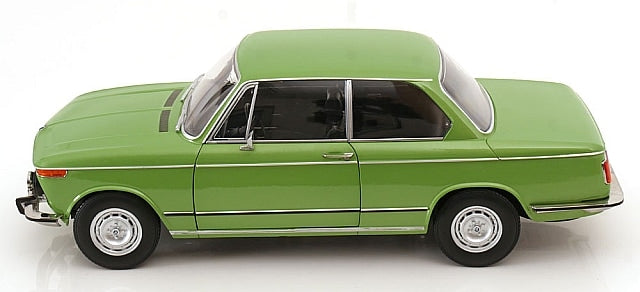 [ Pre-order ] KKDC120103 KK scale 1:12 BMW L 2002 tii 2.Series 1974 Green metallic
