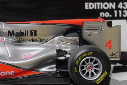 1:43 MINICHAMPS 530114374 McLaren Mercedes Show Car 2011 #4 model car