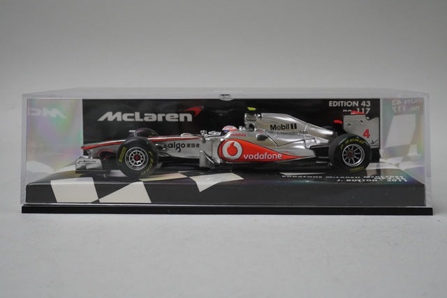 1:43 MINICHAMPS 530114304 Vodafone McLaren Mercedes MP4-26 2011 #4 model car