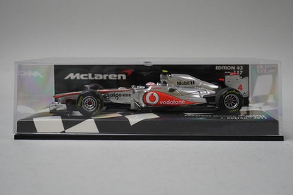 1:43 MINICHAMPS 530114304 Vodafone McLaren Mercedes MP4-26 2011 #4 model car